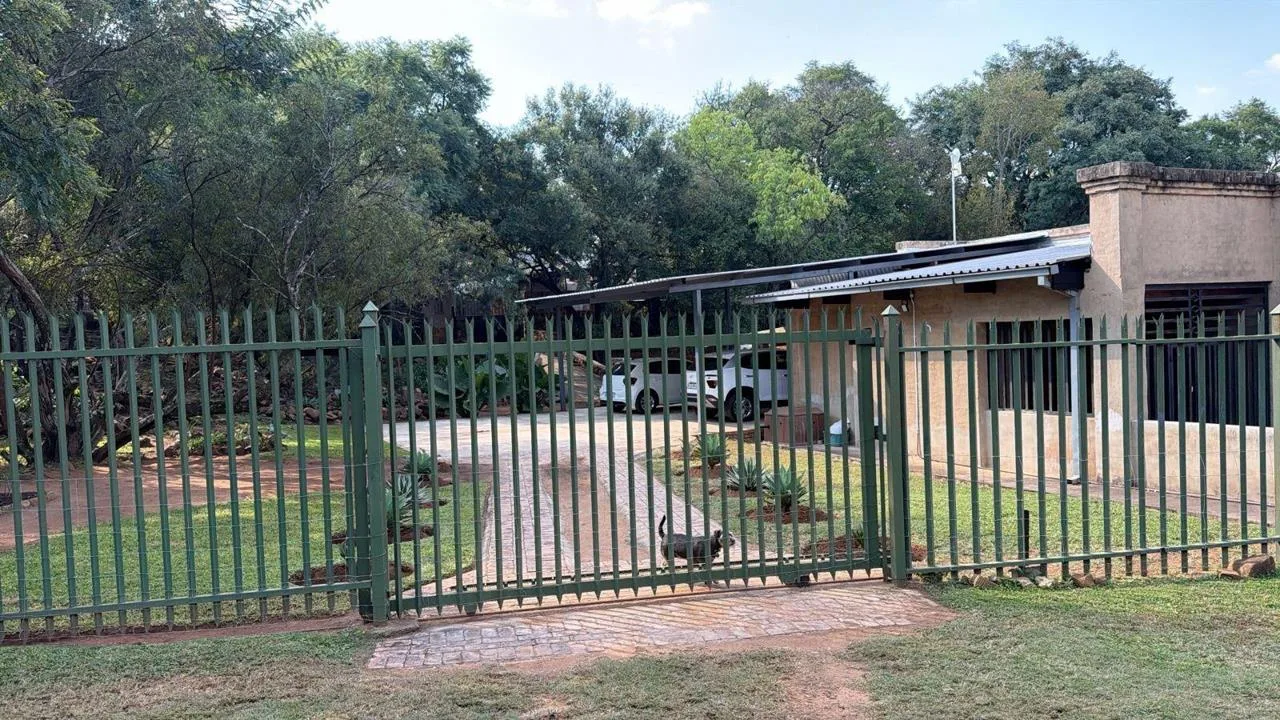 4 Bedroom House to rent in Roodeplaat
