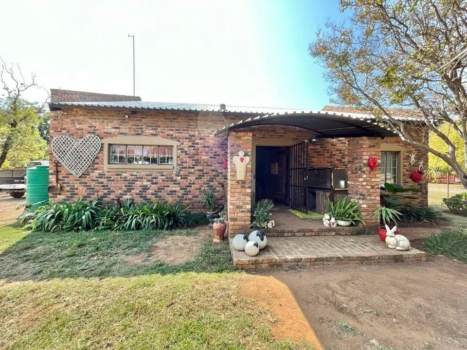 3 Bedroom House for sale in Lichtenburg