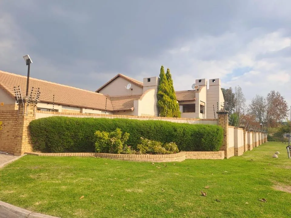 3 Bedroom Townhouse to rent in Noordwyk