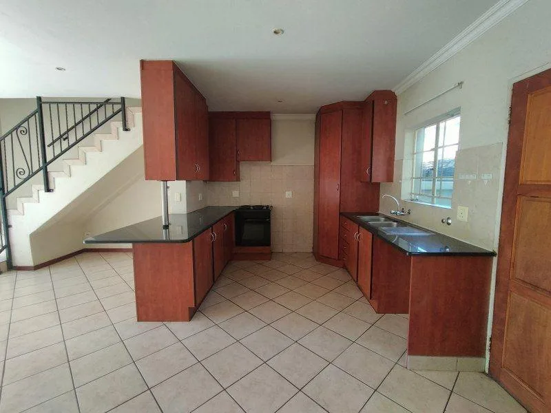 2 Bedroom Townhouse to rent in Annlin