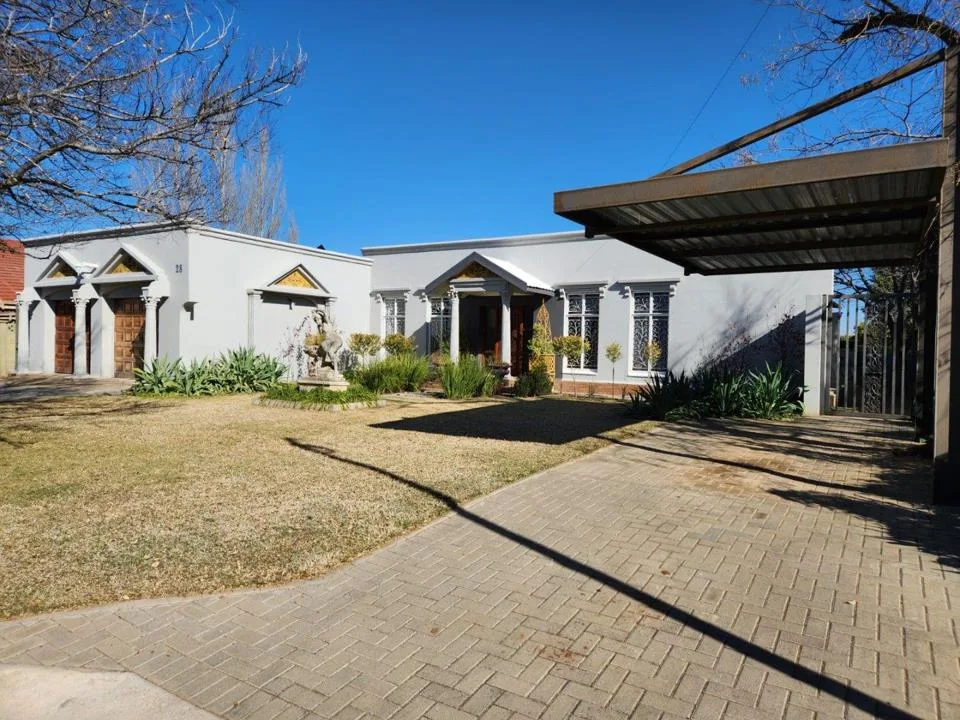 4 Bedroom House for sale in Vryburg