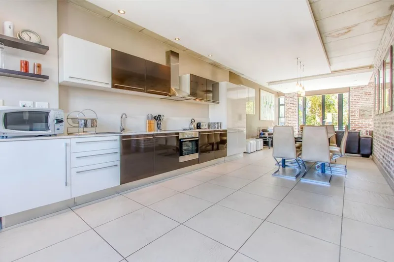 2 Bedroom Apartment / flat to rent in Melrose Arch