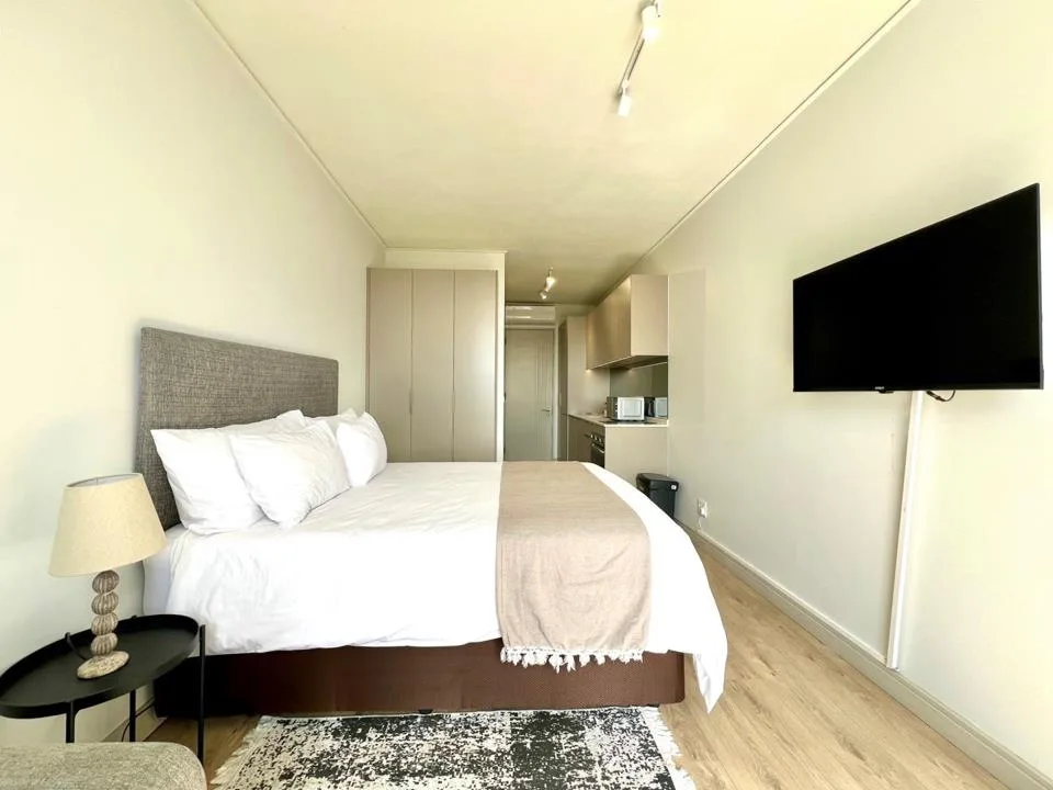 0.5 Bedroom Apartment / flat to rent in Rosebank