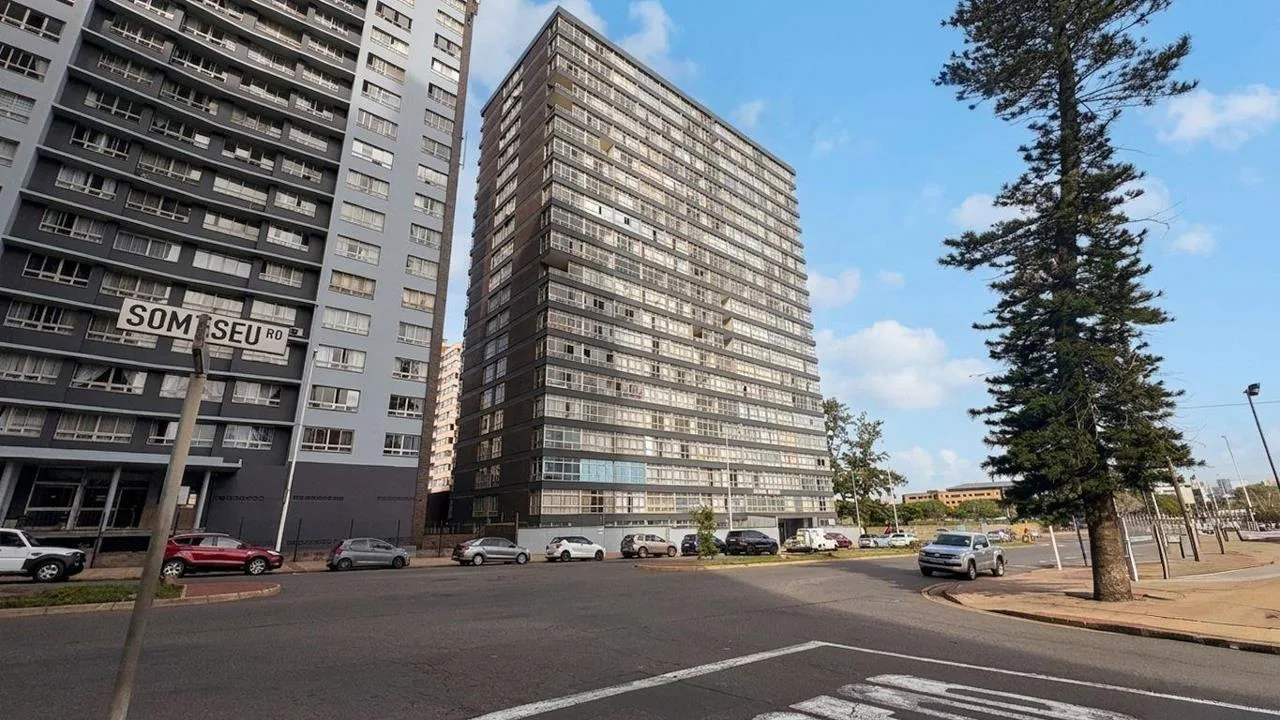 1.5 Bedroom Apartment / flat to rent in North Beach