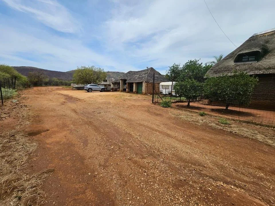 10 Bedroom House for sale in Donkerhoek AH