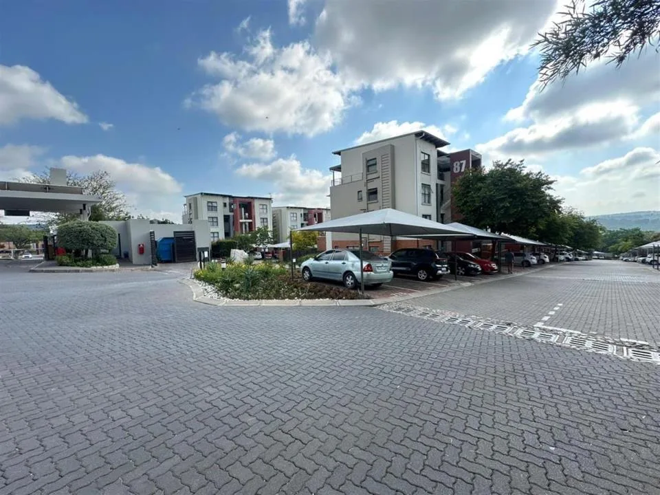 2 Bedroom Apartment / flat to rent in Fourways