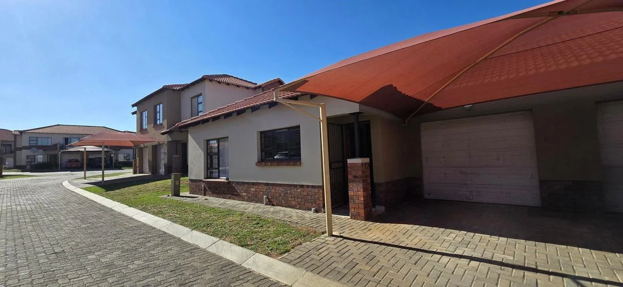 3 Bedroom Townhouse for sale in Waterval East
