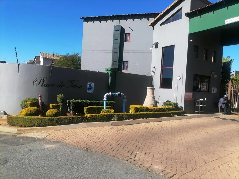 Townhouse to rent in Honeydew
