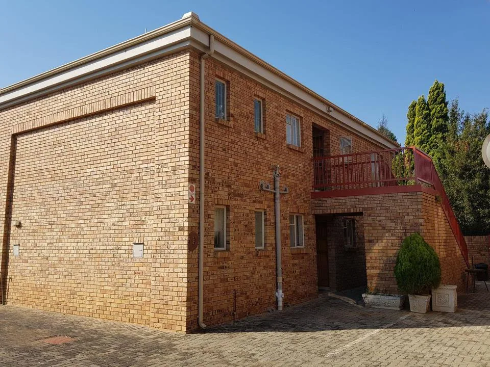 2 Bedroom Apartment / flat for sale in Dassie Rand