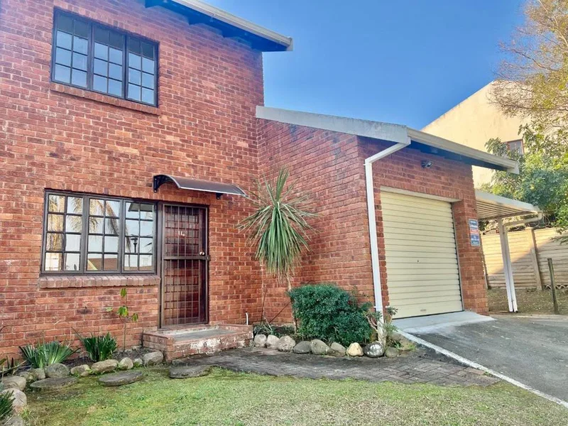 2 Bedroom Townhouse to rent in Hayfields