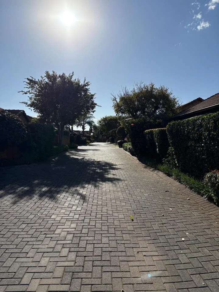 2 Bedroom Apartment / flat to rent in Willowbrook