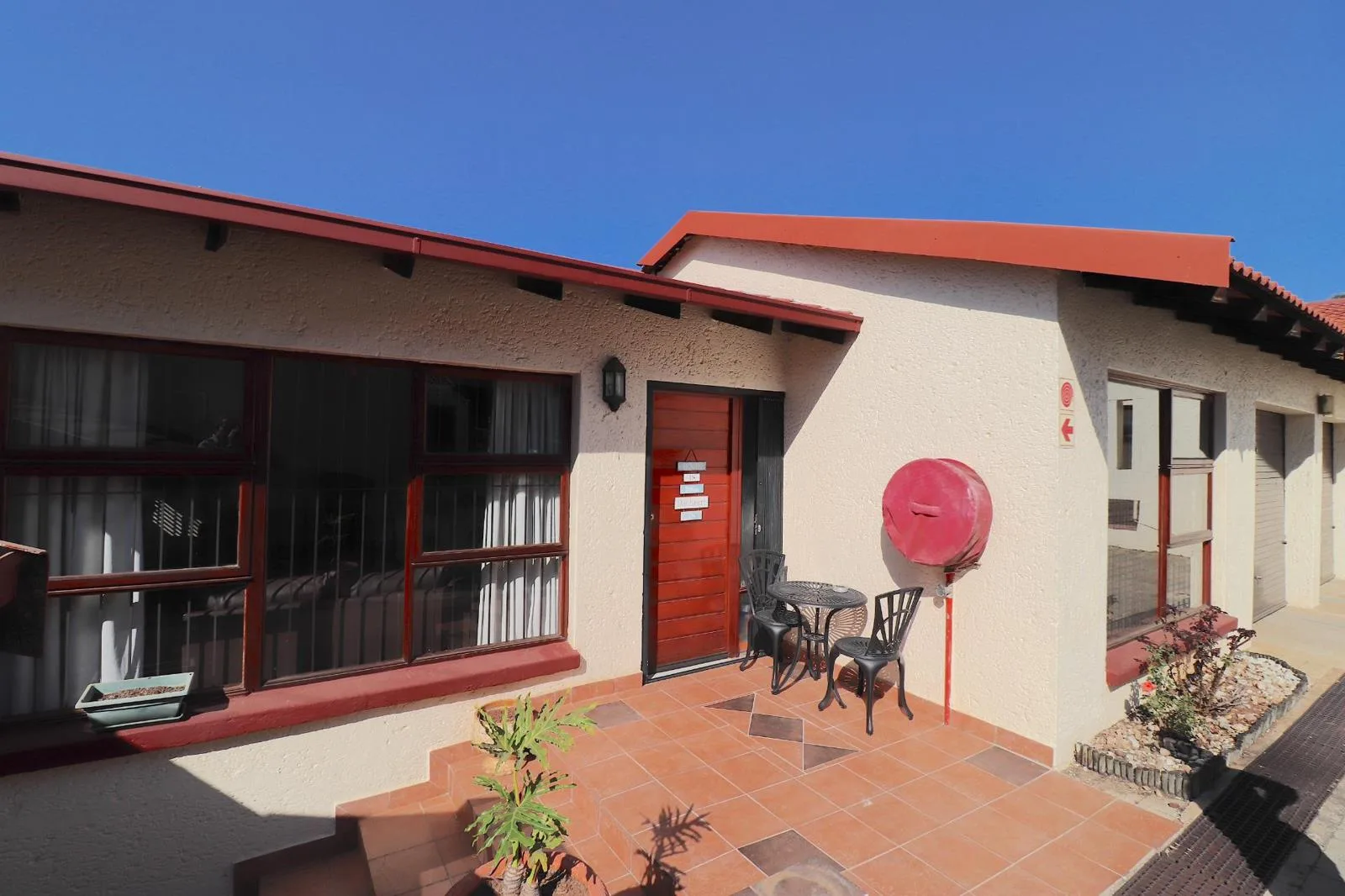 1 Bedroom Apartment in Sundowner