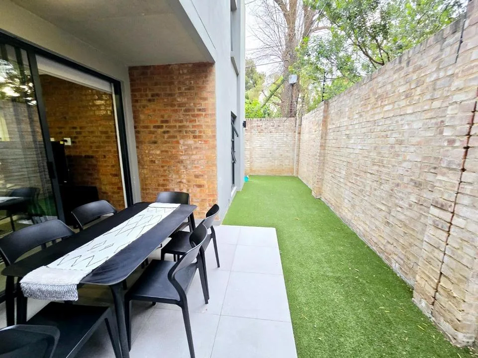 2 Bedroom Apartment / flat to rent in Menlo Park