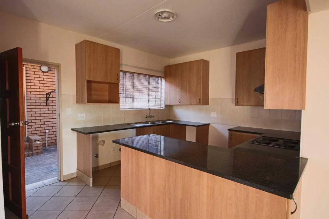 3 Bedroom Townhouse to rent in Montana