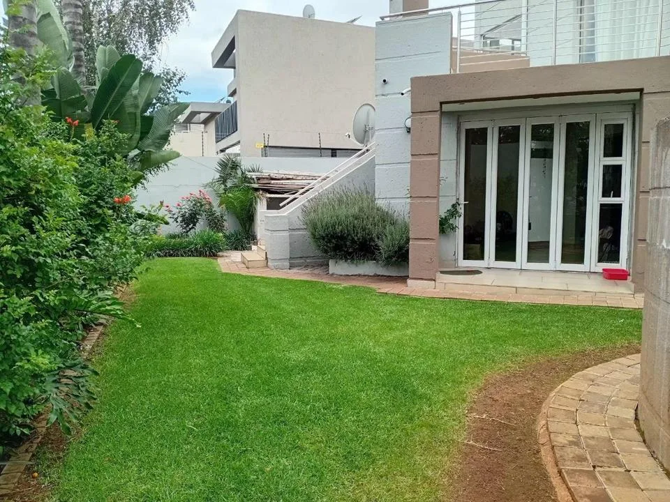 2 Bedroom Apartment / flat to rent in Houghton Estate