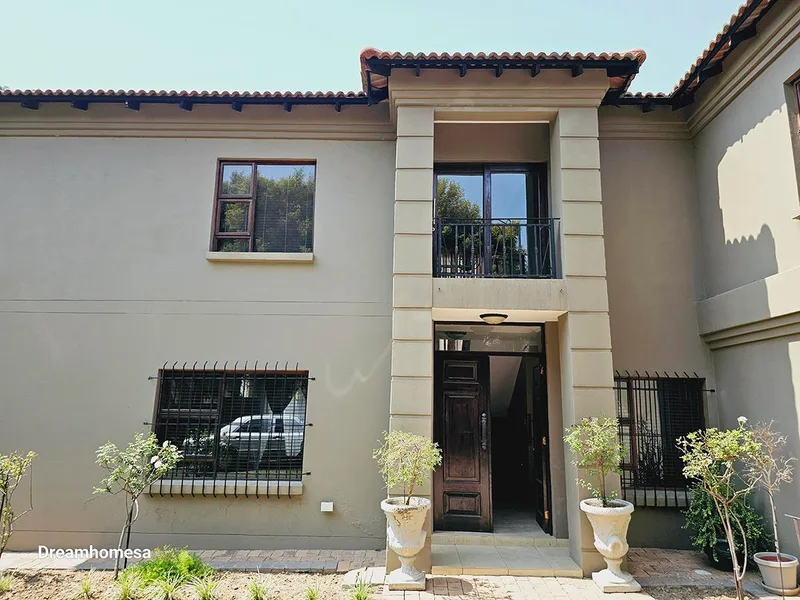 5 Bedroom House in Fourways