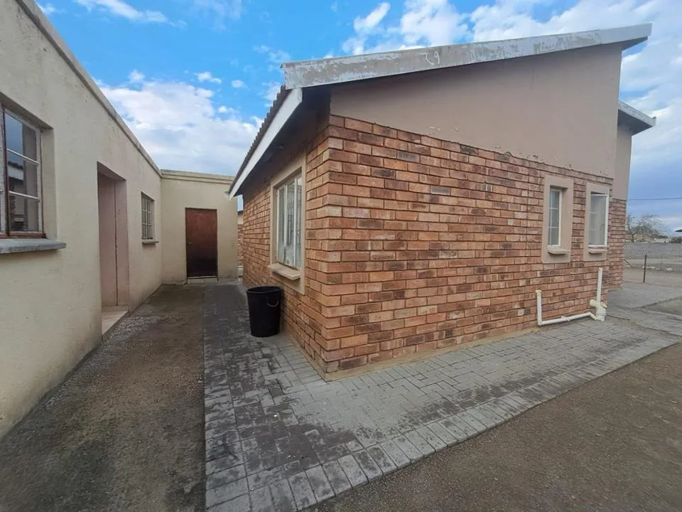 3 Bedroom House for sale in Seraleng
