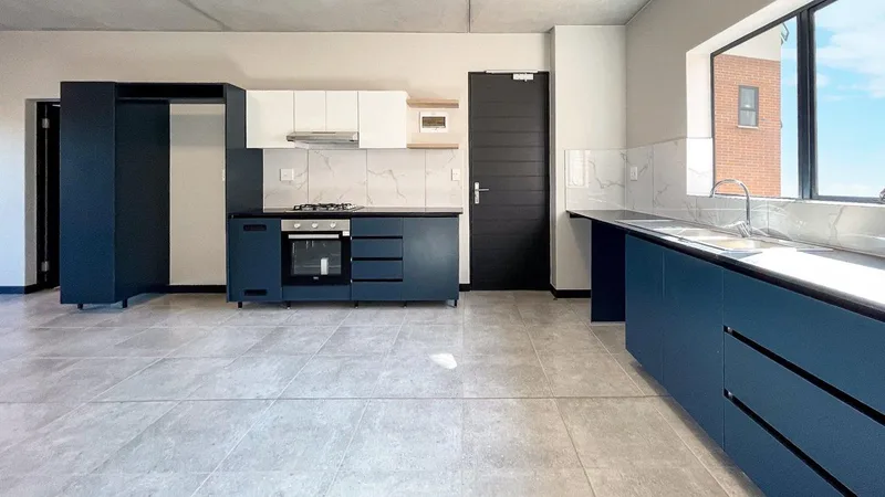 4 Bedroom Apartment / flat to rent in Helderfontein Estate