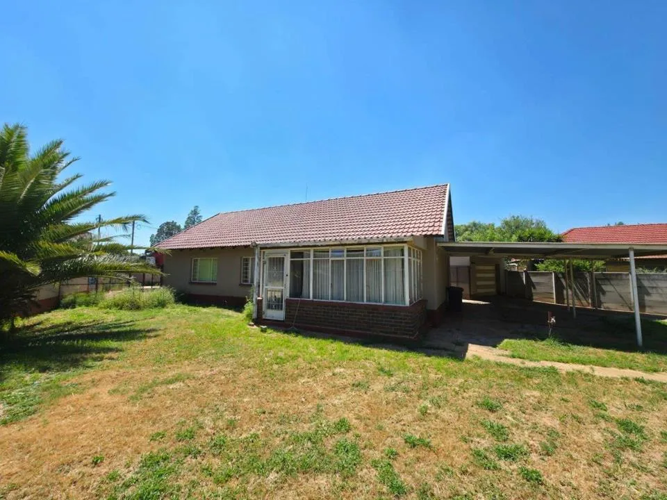 3 Bedroom House for sale in Stilfontein Ext 4