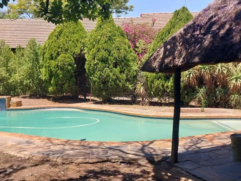 8 Bedroom House to rent in Ferndale