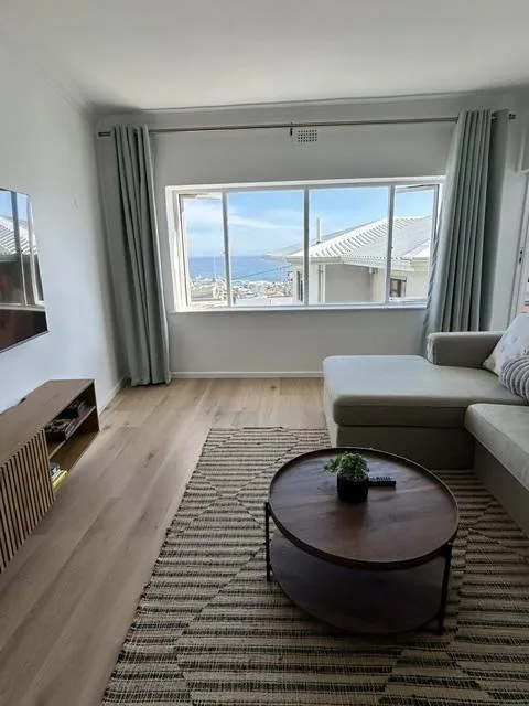 1 Bedroom Apartment / flat to rent in Sea Point