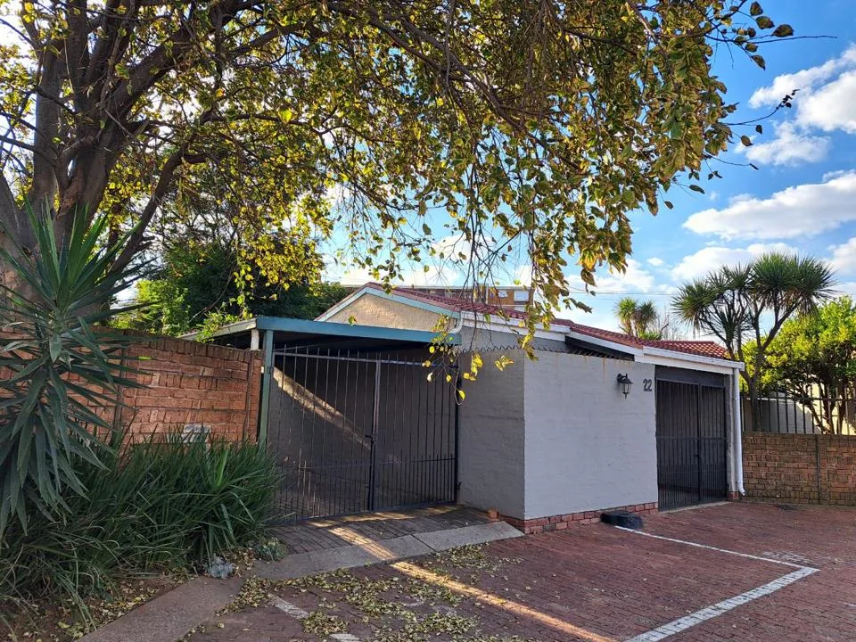 3 Bedroom Townhouse to rent in Elarduspark