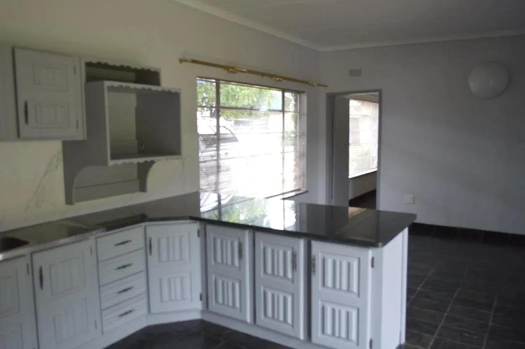 2 Bedroom Apartment / flat to rent in Risi AH