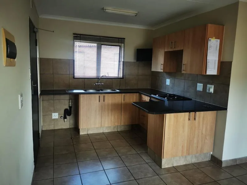 2 Bedroom Apartment / flat to rent in Olympus AH