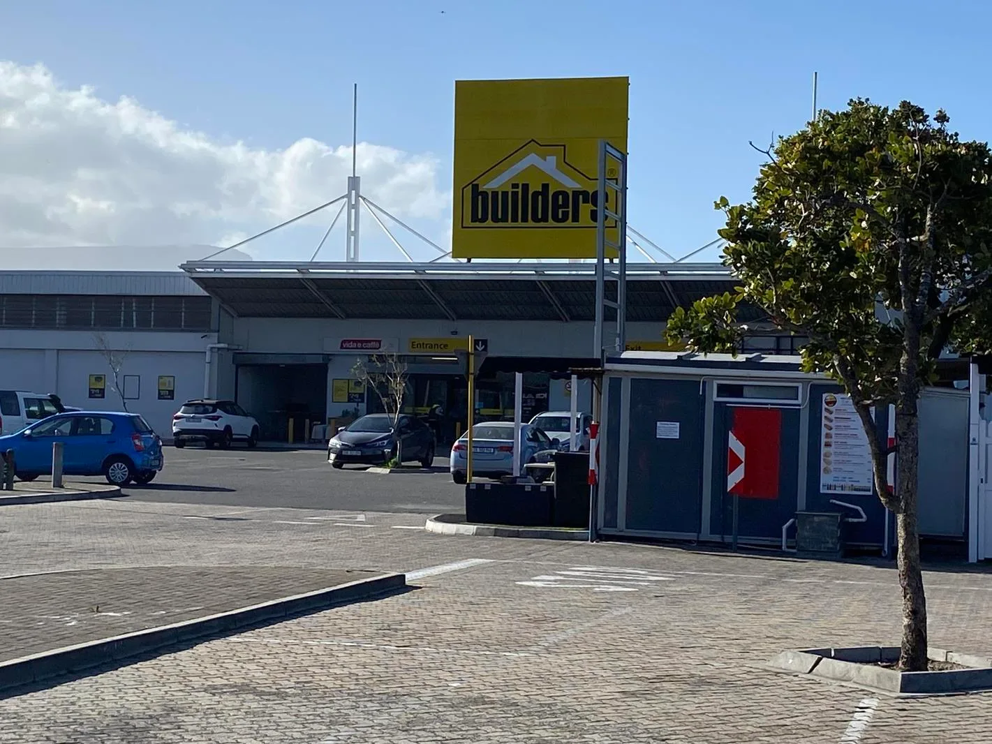 349 m² Retail Space in Tokai