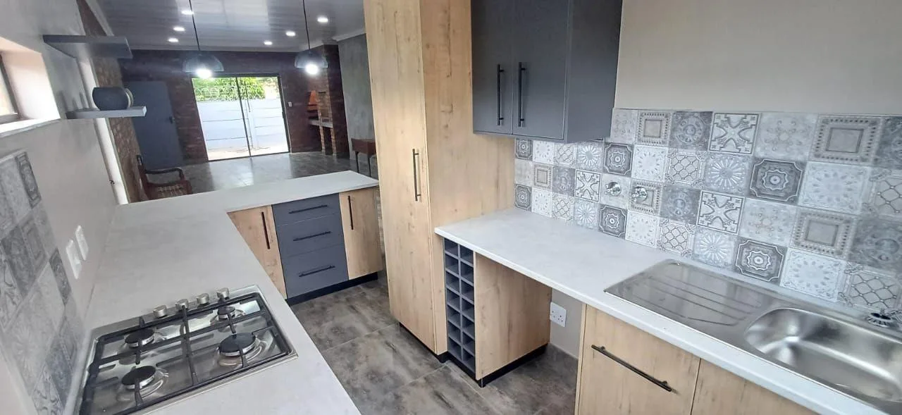 2 Bedroom Townhouse for sale in Die Bult