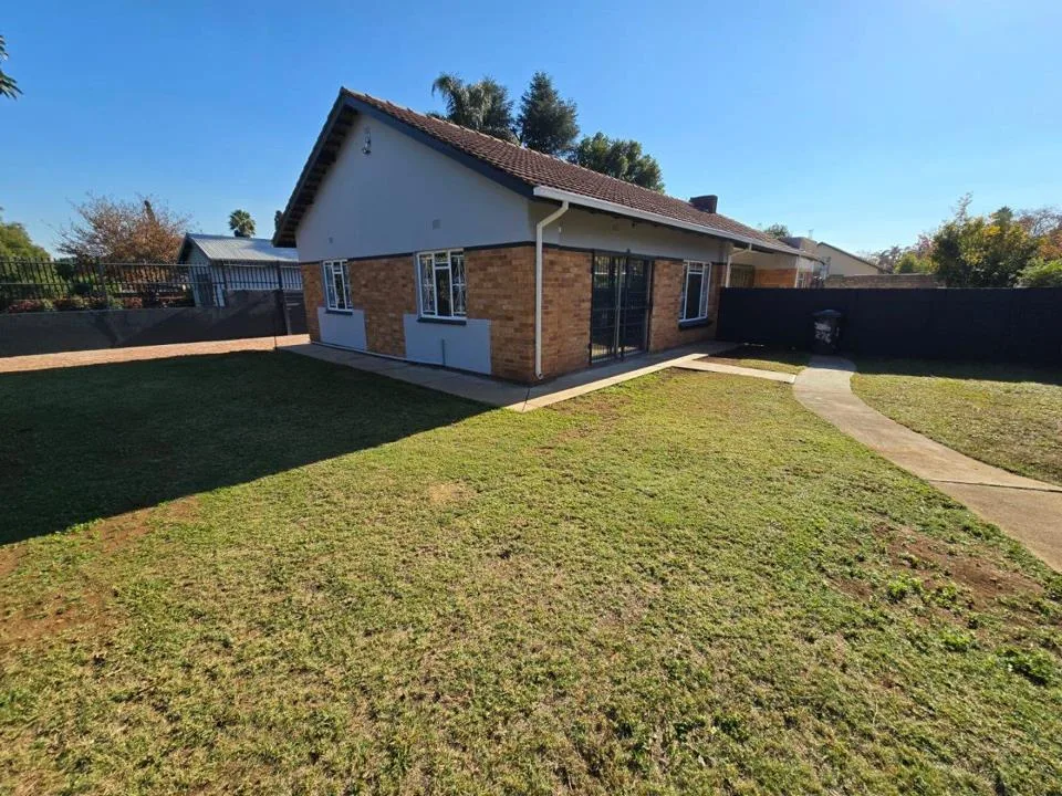 2 Bedroom House to rent in Queenswood
