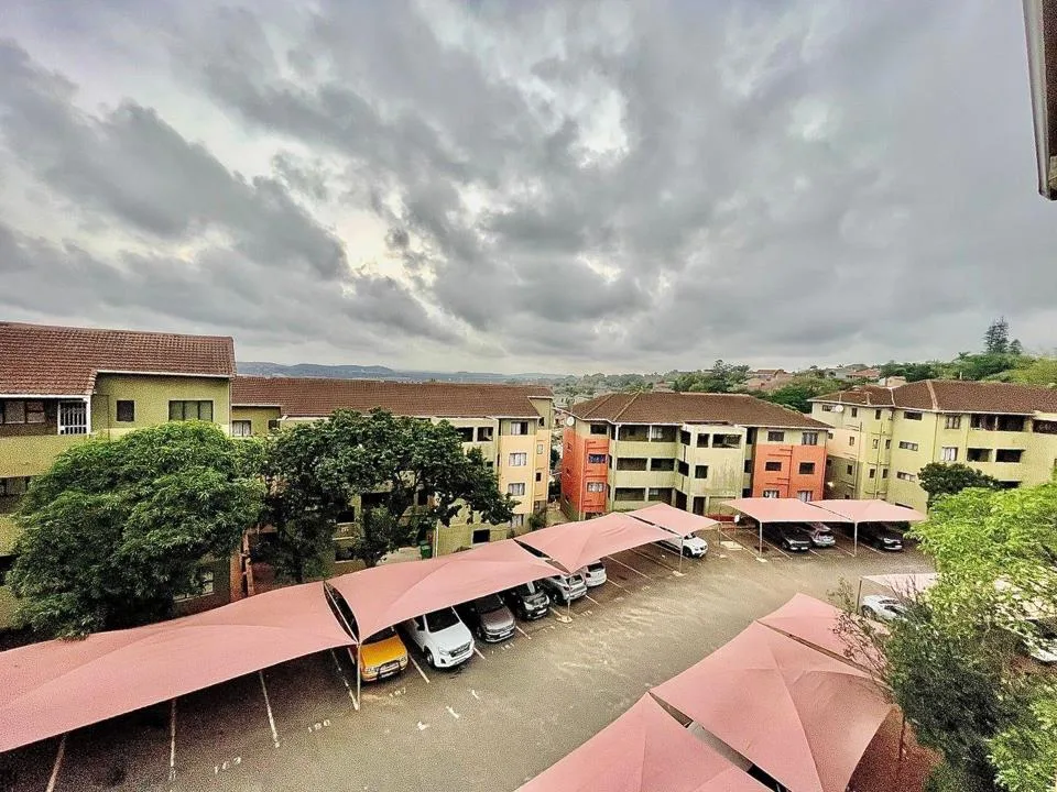 2 Bedroom Apartment / flat to rent in Montclair