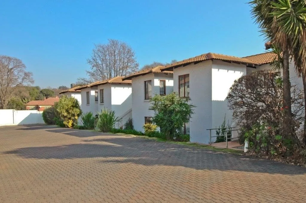 2 Bedroom Townhouse to rent in Observatory