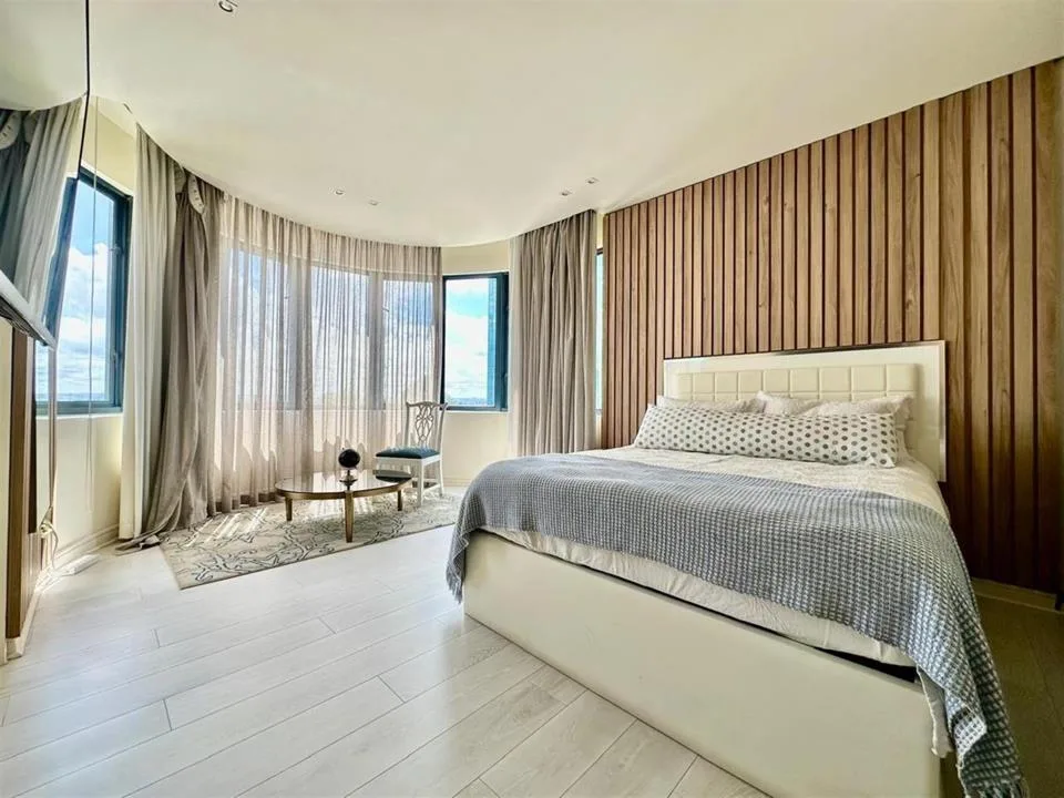 2 Bedroom Apartment / flat to rent in Morningside