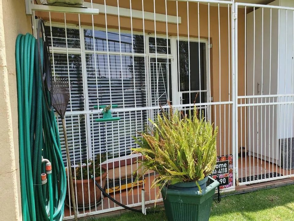 1 Bedroom Apartment / flat for sale in Baillie Park