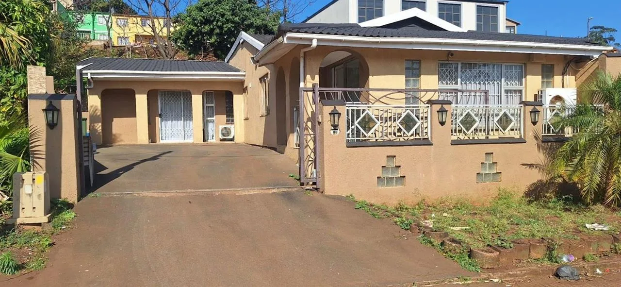 4 Bedroom House for sale in Phoenix Industrial