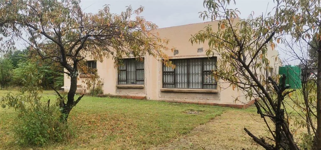 5 Bedroom House for sale in Walker Fruit Farms