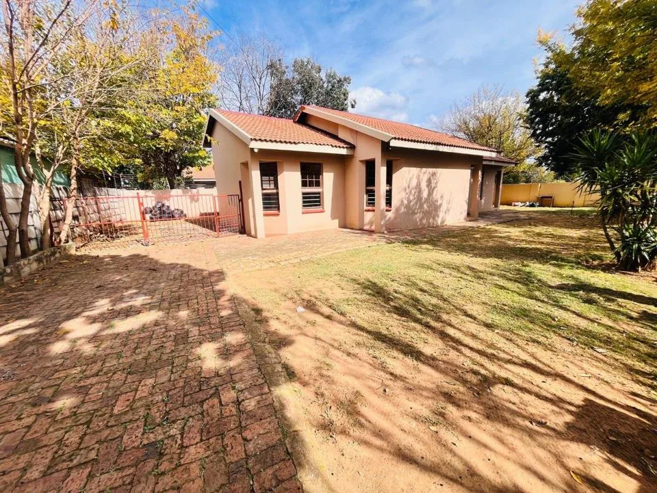 2 Bedroom House to rent in Bester