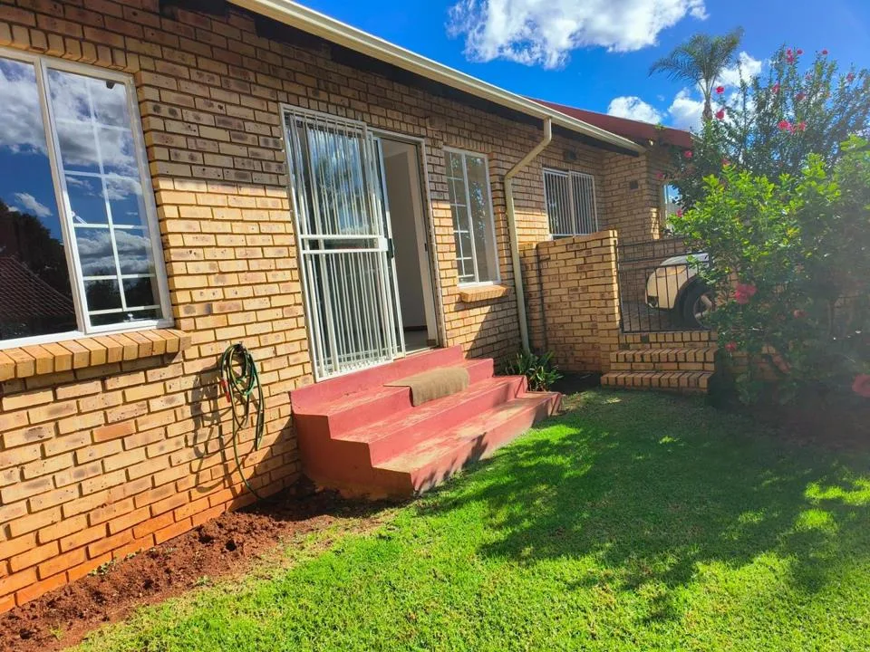 2 Bedroom Townhouse to rent in Faerie Glen