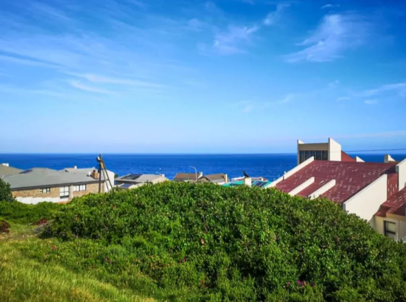 869 m² Land available in Dana Bay