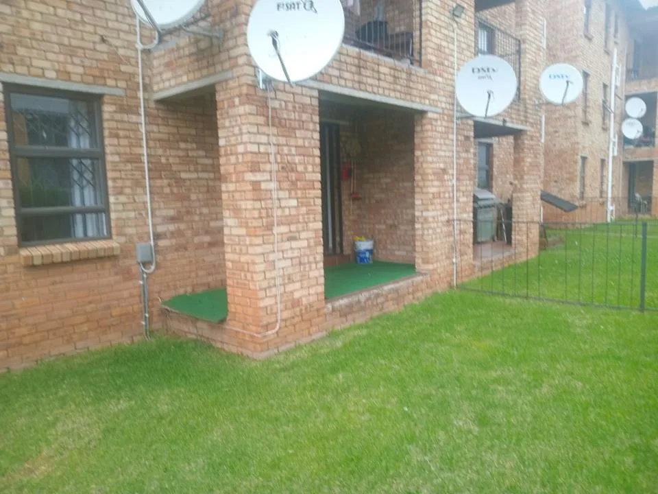 2 Bedroom Townhouse to rent in Witpoortjie