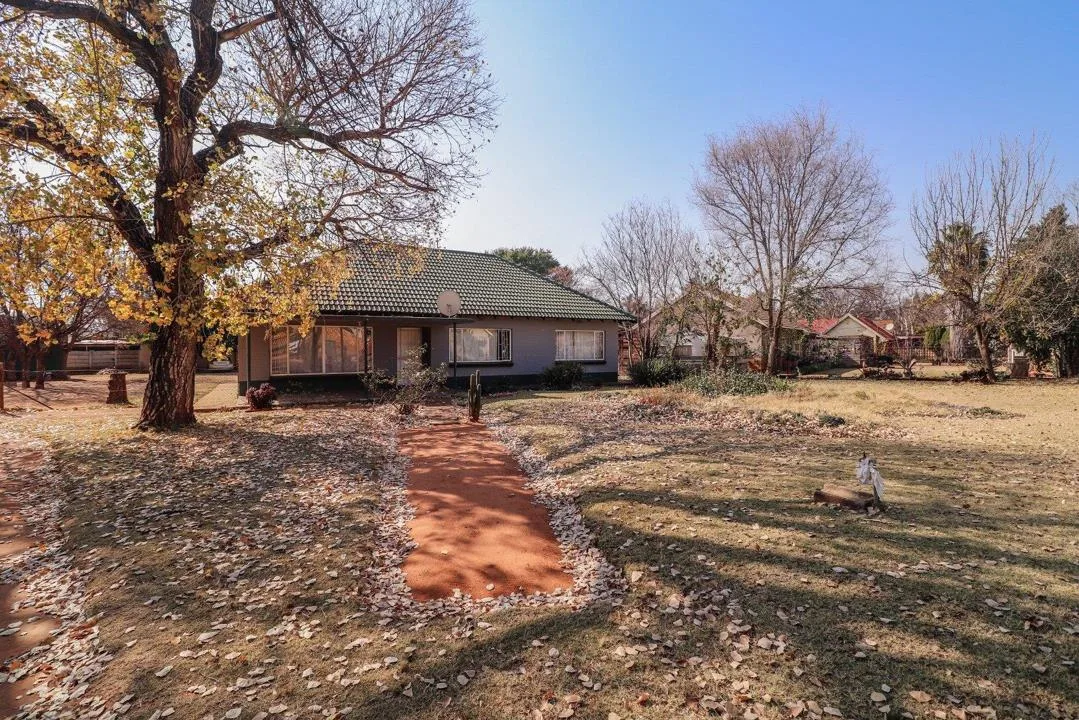 3 Bedroom House for sale in Stilfontein Ext 3