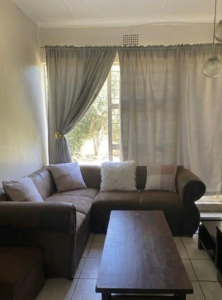 1 Bedroom House to rent in Simmerfield