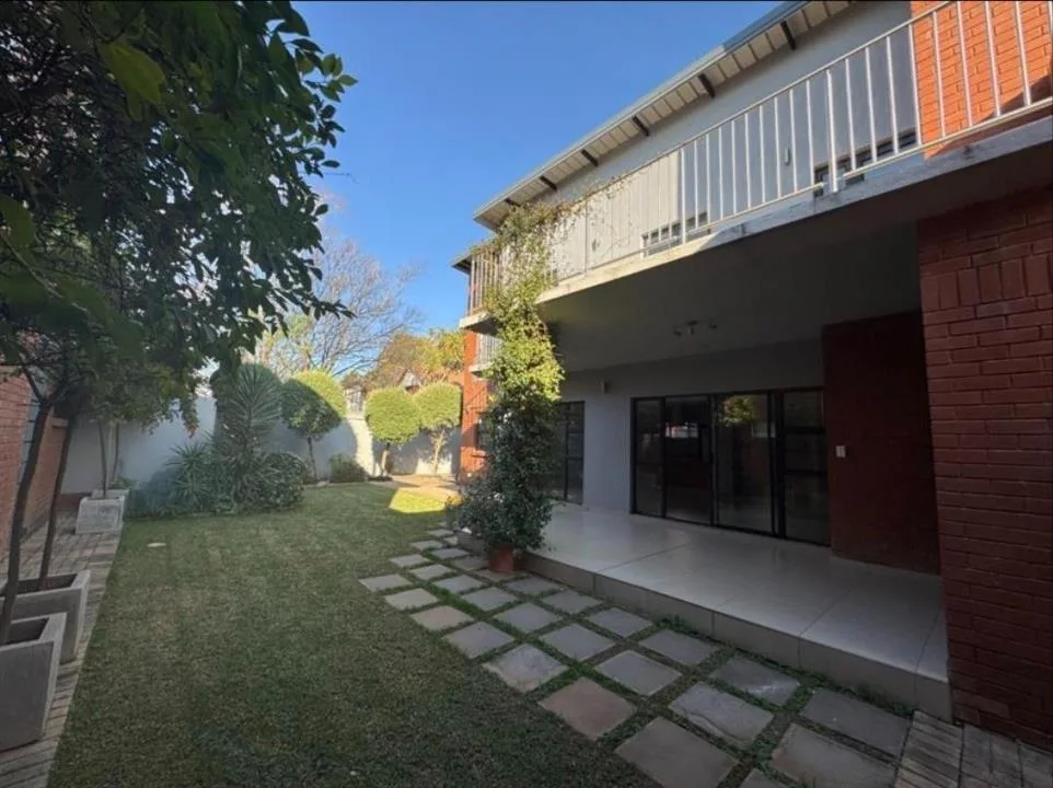 4 Bedroom Townhouse to rent in Waterkloof