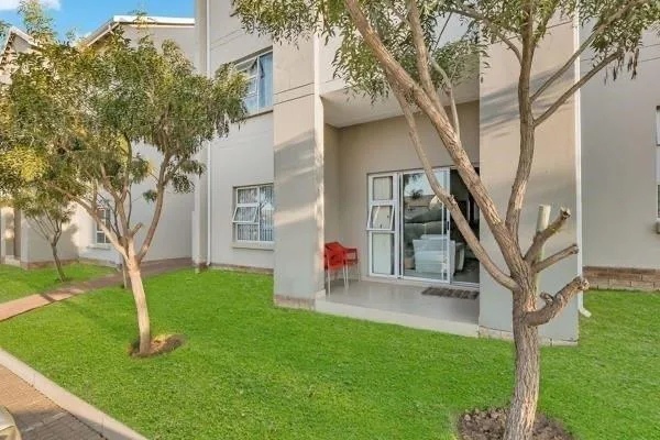 2 Bedroom Apartment / flat to rent in Blue Hills