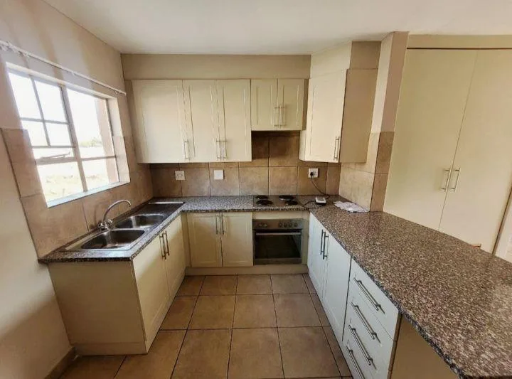 2 Bedroom Apartment / flat to rent in Montana