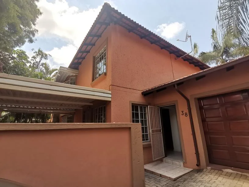 3 Bedroom Townhouse to rent in Florauna