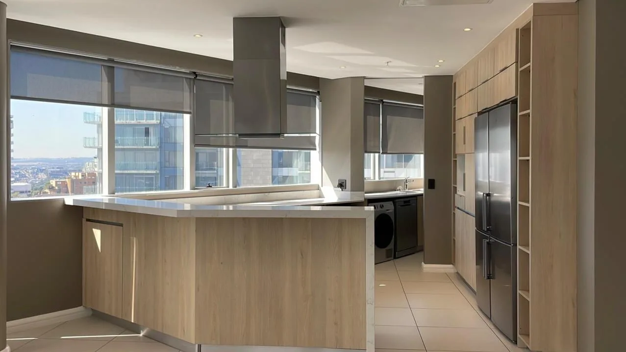 3 Bedroom Apartment / flat to rent in Sandton Central