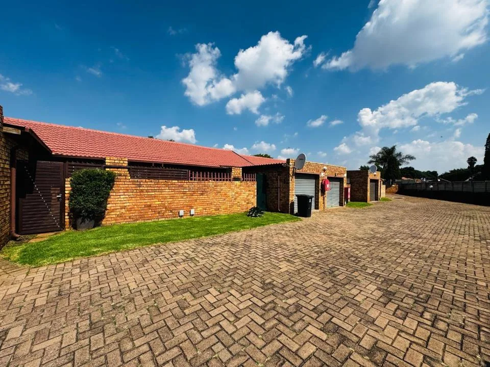 2 Bedroom Townhouse to rent in Birchleigh