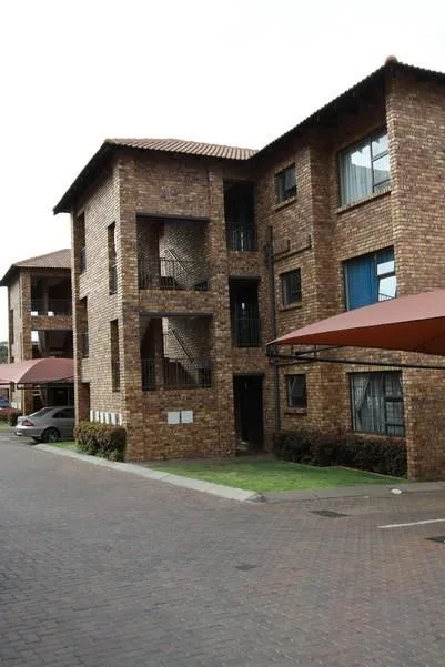 2 Bedroom Townhouse to rent in Winchester Hills